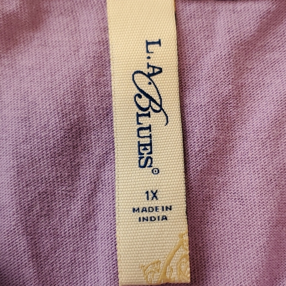 Pretty L.A. Blues T-shirt with studded butterfly embellishments - Picture 4 of 6